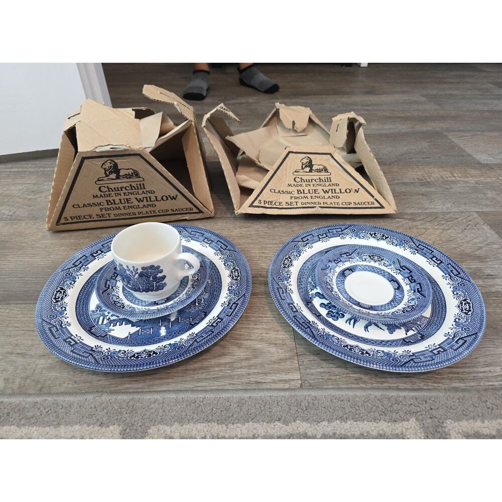 Churchill Blue Willow Dinner Plate, Saucer, And Cup Set